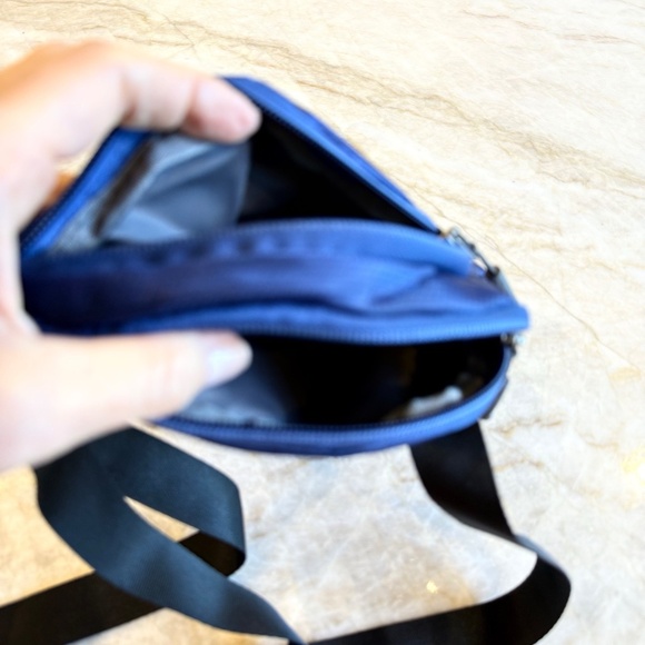 TRAVELON Travel Security Money Bag Blue Small Crossbody - Picture 5 of 6